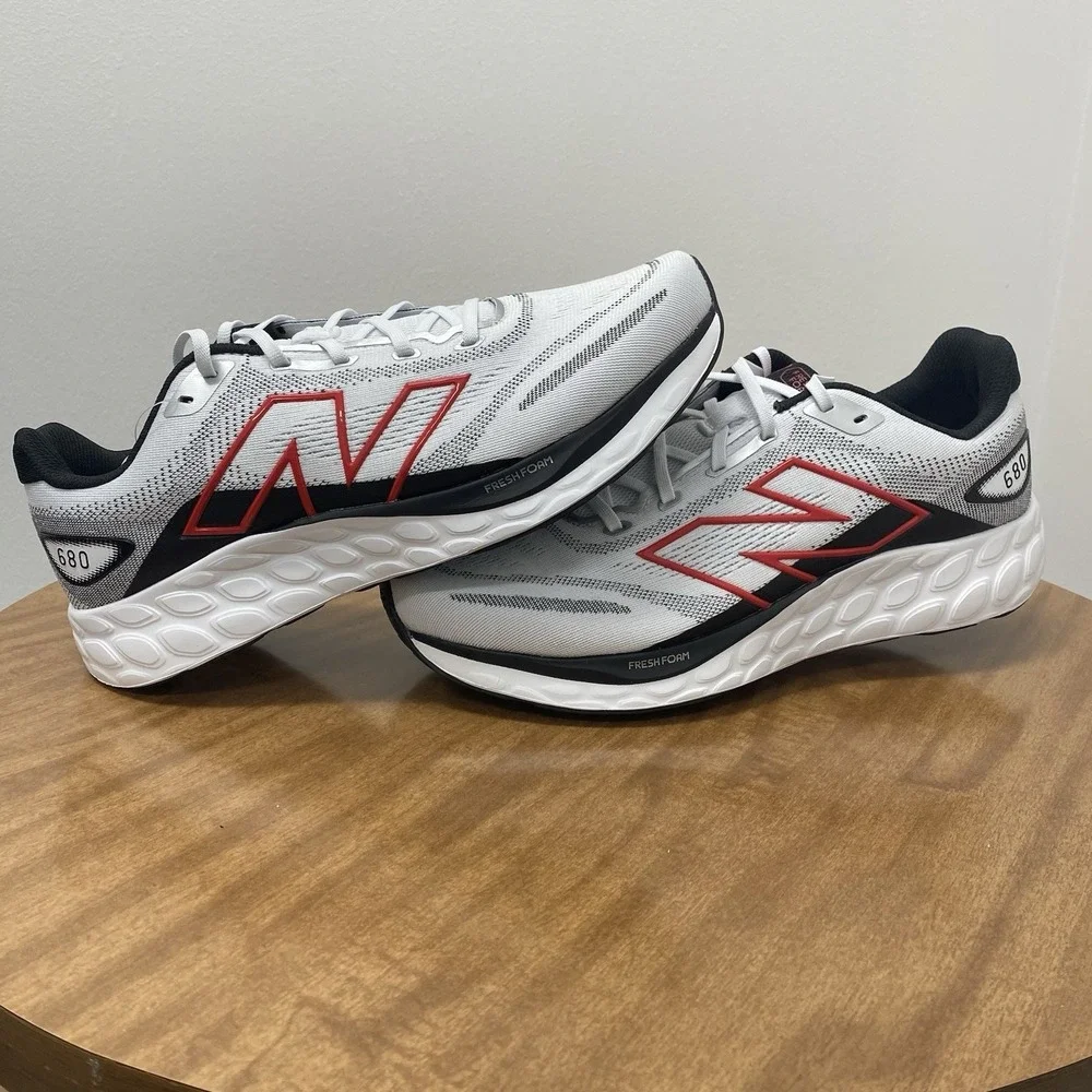 NEW BALANCE Fresh Foam 680v8 Running Shoes Sneakers White/Black Men's Size 11 US